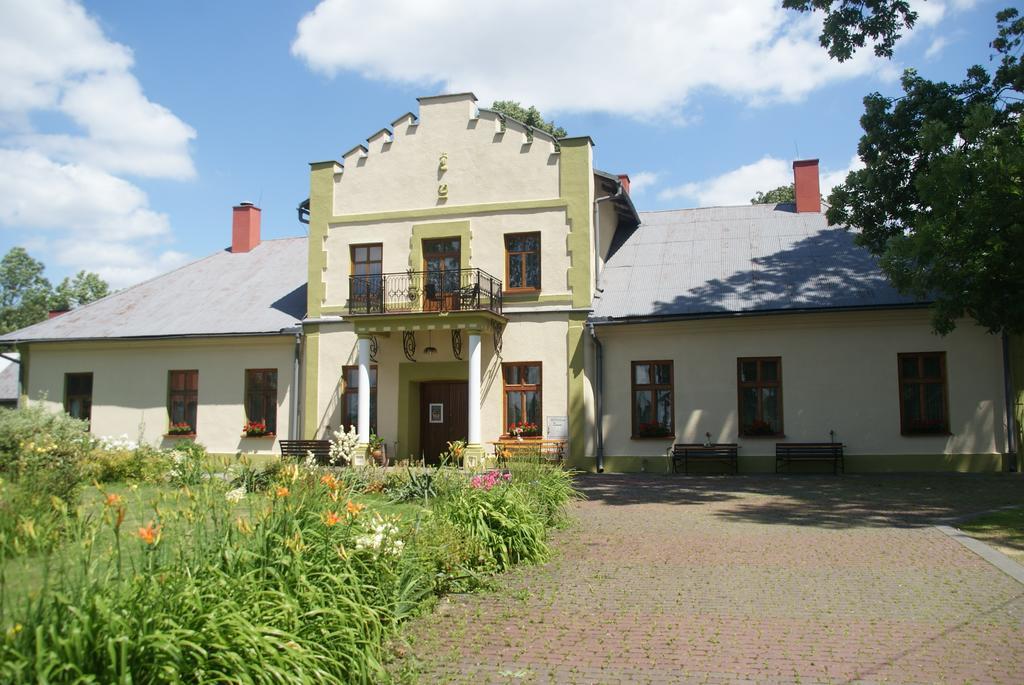 Dworek Młynarza Zator Bagian luar foto